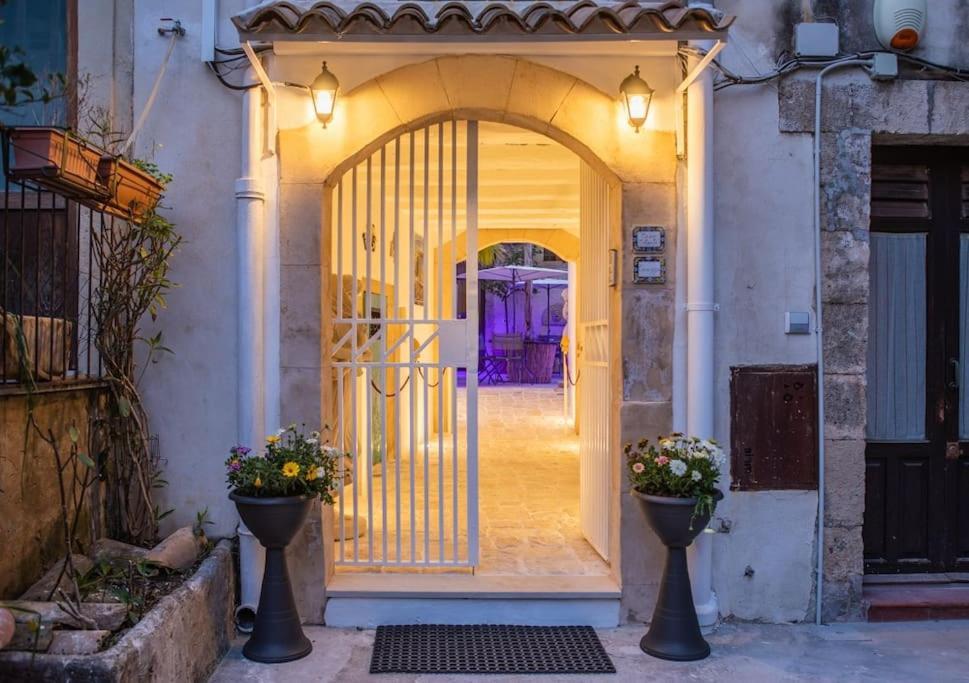 Casuzza Apartment Syracuse Exterior photo
